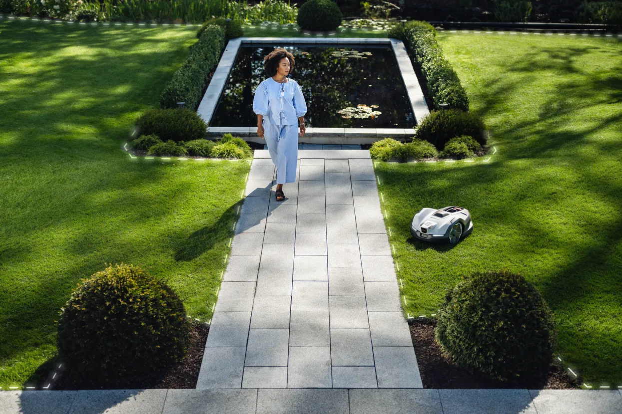 Kodukasutuse robotniiduk Husqvarna Automower® 405VE NERA (kaablivaba)