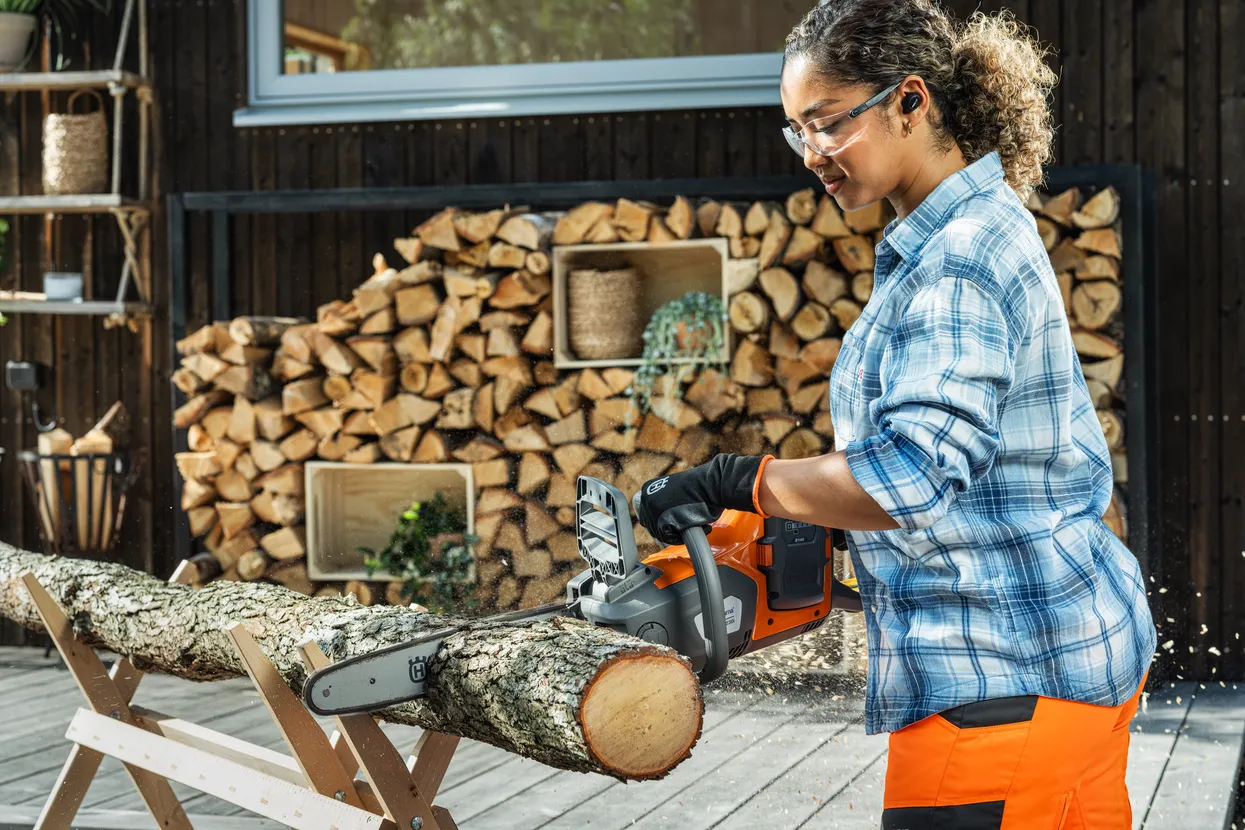 Akutoitel kettsaag Husqvarna 230i (14", 325")